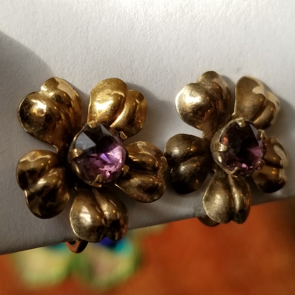 Vintage Van Dell flower earrings screwback gold fill purple floral - Picture 6 of 14